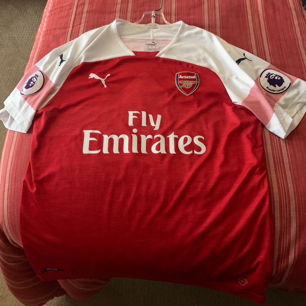 Arsenal FC Kit. Pierre Emerick-Aubameyang